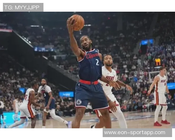 快船主场对阵黄蜂伦纳德脚踝伤势成比赛悬念