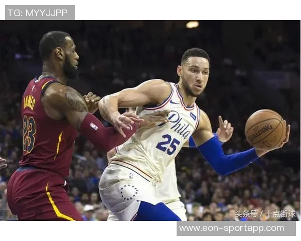 西蒙斯自信表达与拓荒双枪同场竞技的潜力并分享学习经历