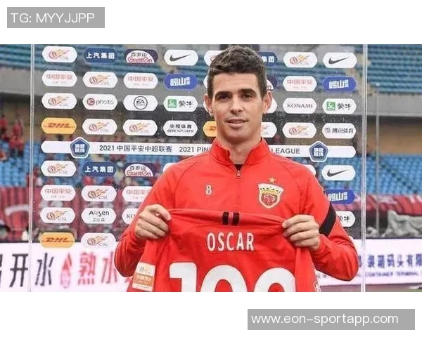 巴甲门将开球失误被对手偷袭瞬间引发全场哄笑