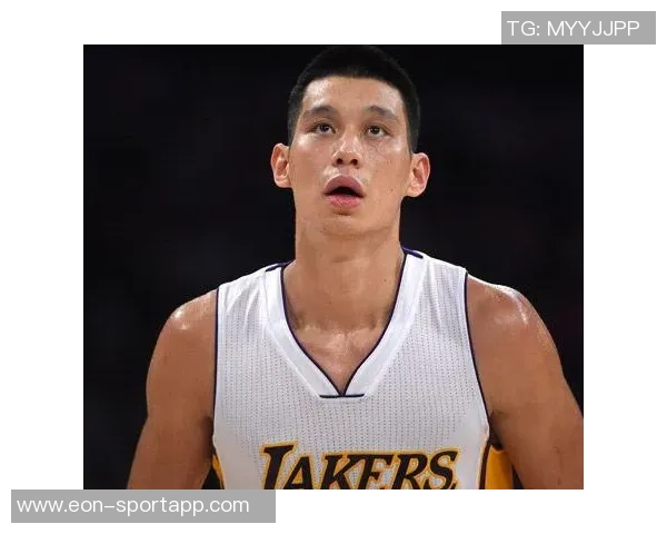 书豪回忆与老詹对抗时的感受直言打到他手腕如撞上坚硬石头